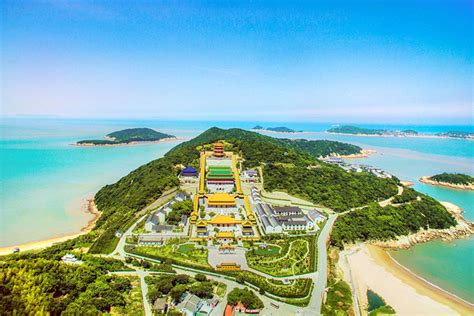 Putuoshan Buddhas Tempel - En Ovanlig Vistelse Med Utsikt Över Det Blå Havet!